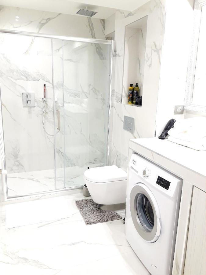 Light Apartment Center City 基希讷乌 外观 照片