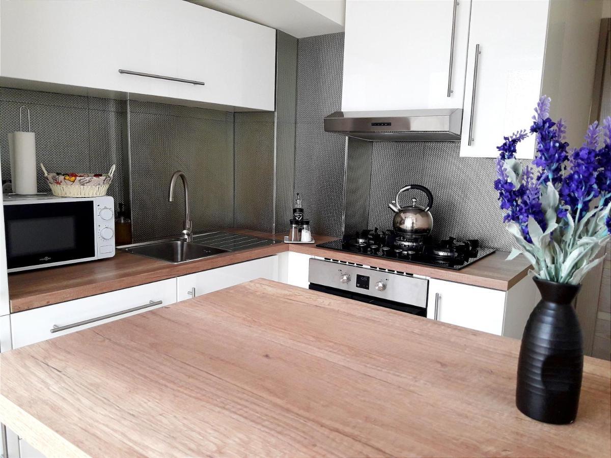 Light Apartment Center City 基希讷乌 外观 照片